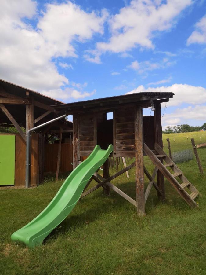 Вилла Domaine De Cavailla Marmont-Pachas Экстерьер фото