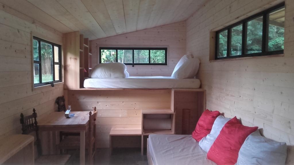 Вилла Domaine De Cavailla Marmont-Pachas Экстерьер фото